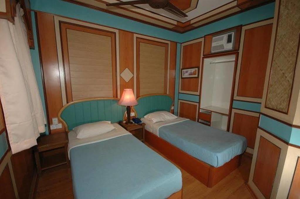 Shari La Island Resort Kampong Pasir Hantu 외부 사진